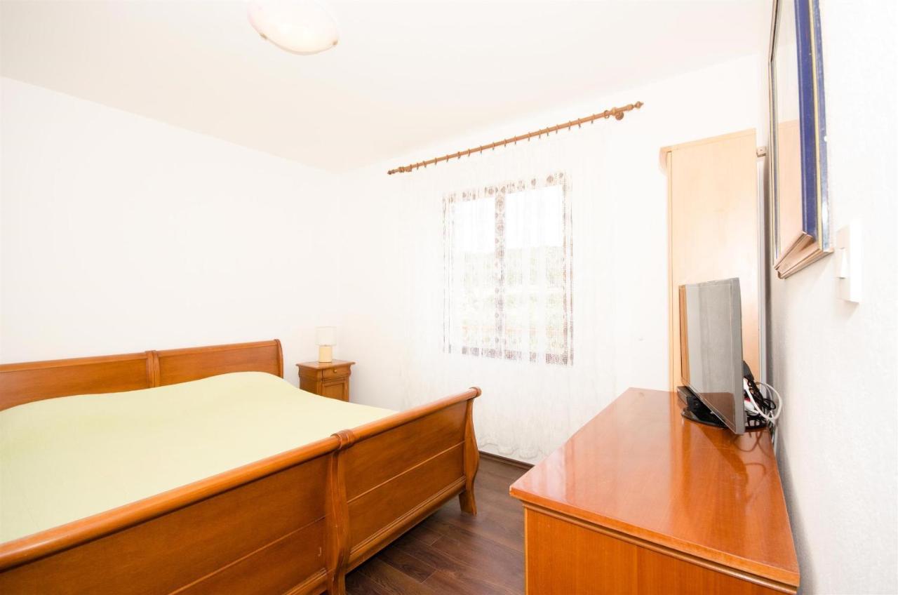 Guest House Rooms Rose Molunat Extérieur photo