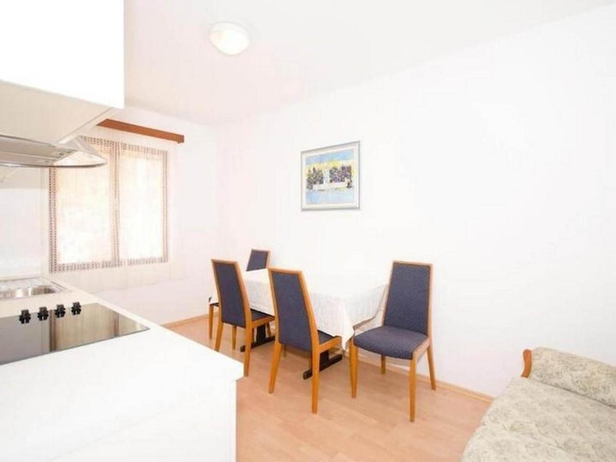 Guest House Rooms Rose Molunat Extérieur photo